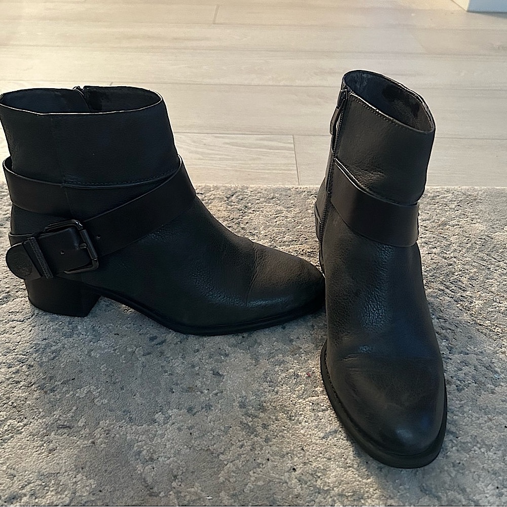 👢Vince Camuto boots, size 7.5M - Picture 5 of 5